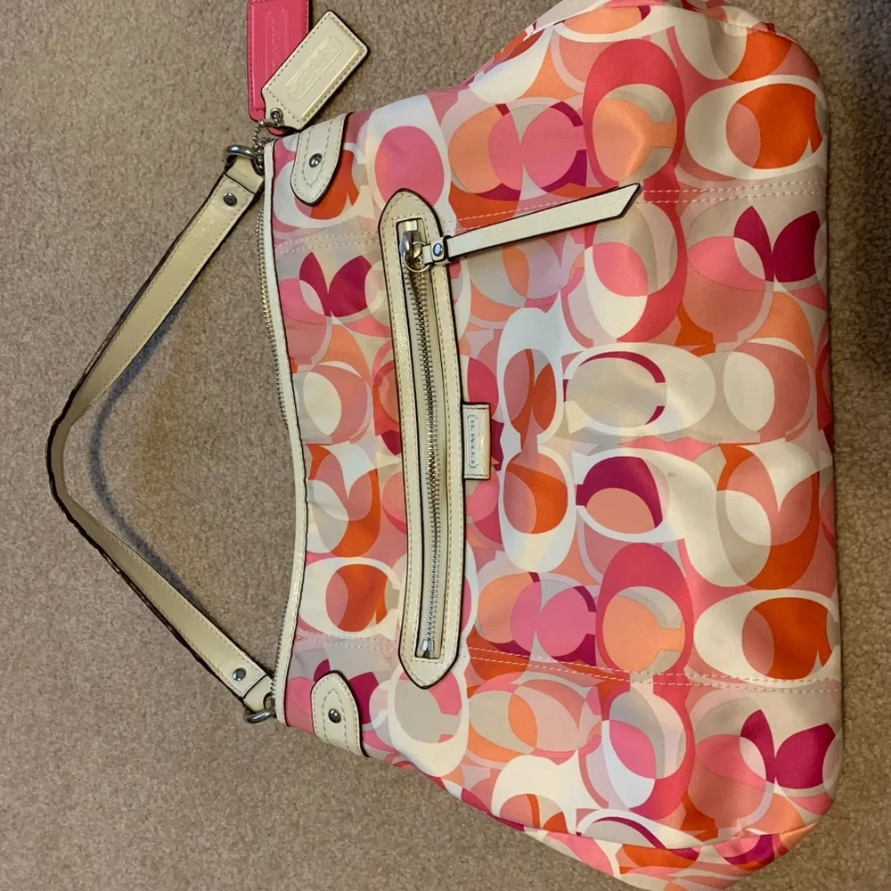 Coach purse with crossbody strap attachment - Picture 2 of 8